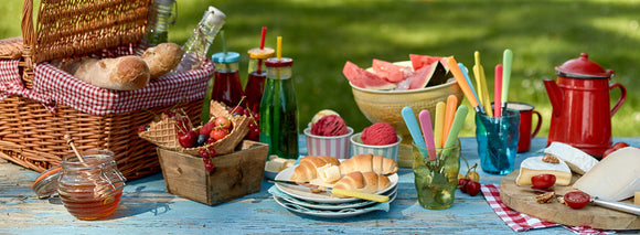 Exploring the rich history of gift hampers: From ancient times to today's sophisticated options